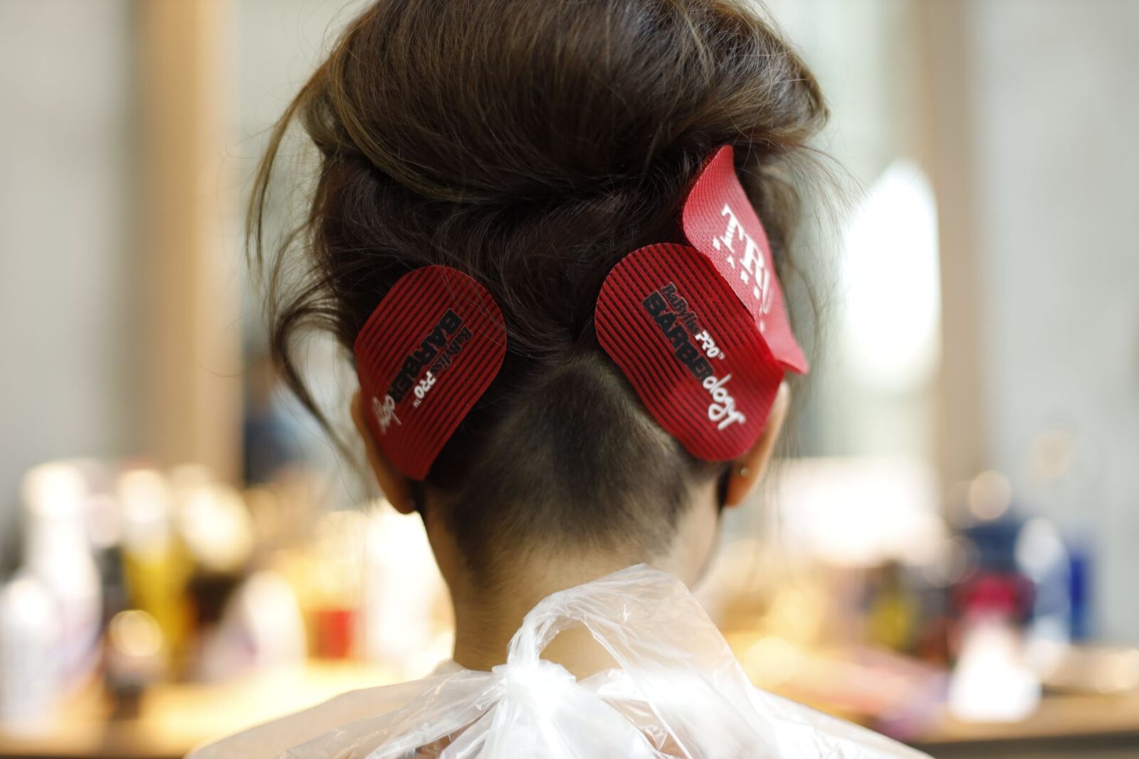 Sectioning clips during a colour service